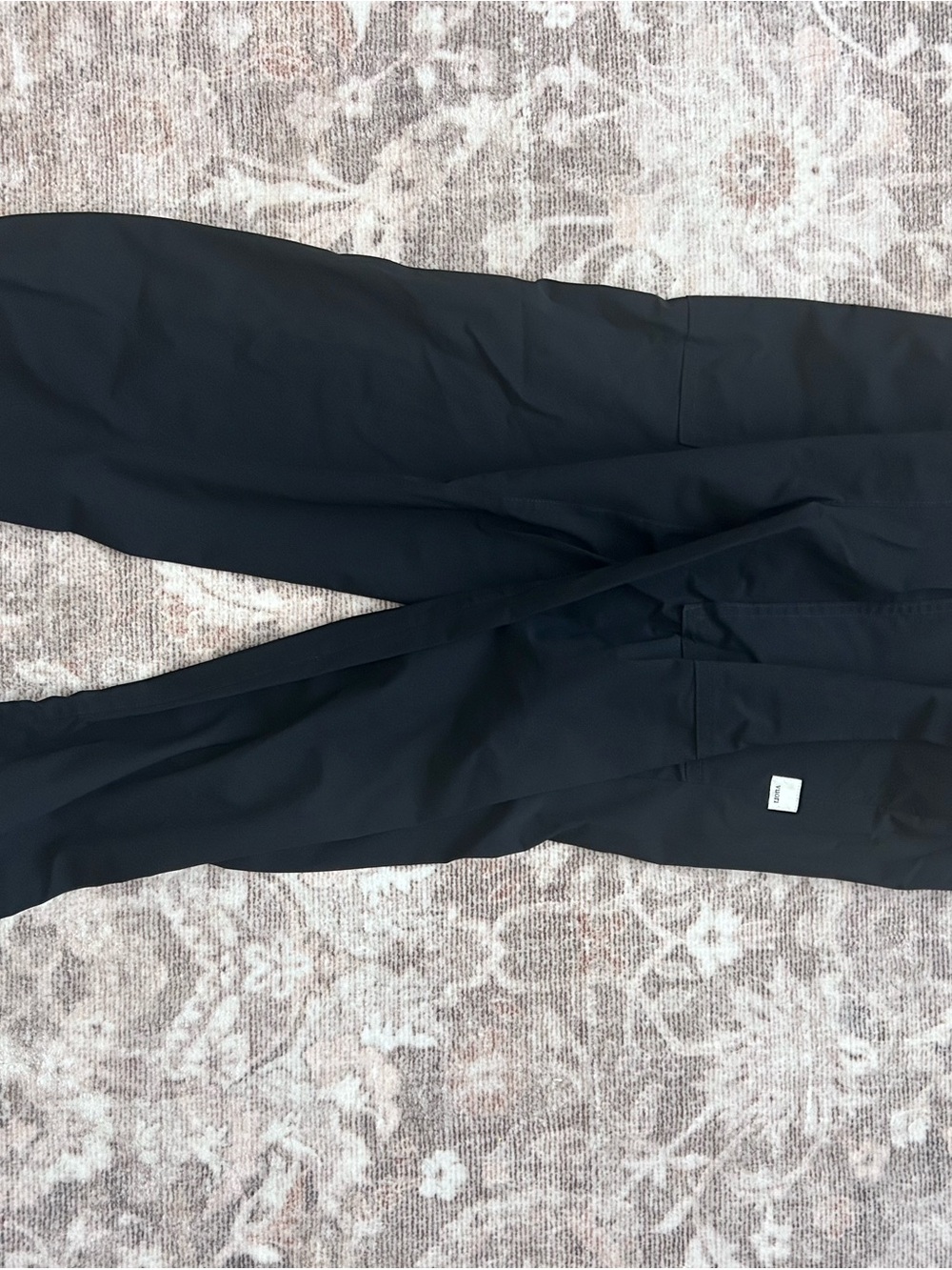 TWO PAIRS Vuori Women's Miles Jogger in Black - Picture 6 of 10